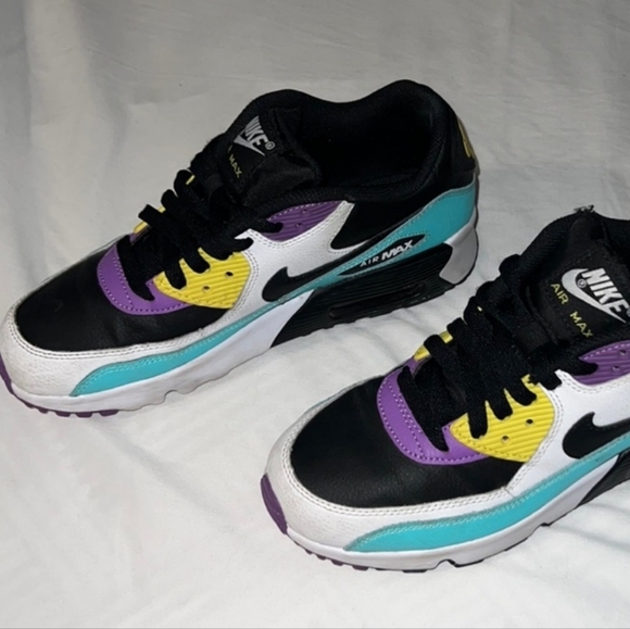 Nike Air Max 90 Black Bright Violet White - AJ1285-024 5.5y - Picture 1 of 7
